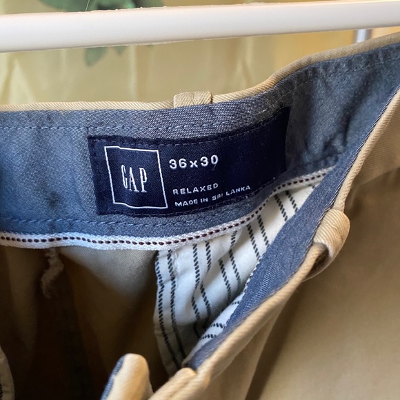 Gap Khaki Pants 36x30 - Picture 2 of 3